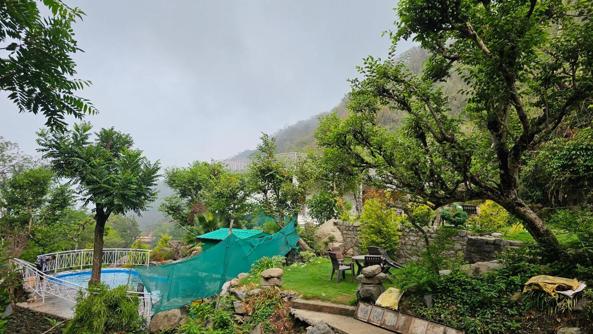 On The Rocks Ξενοδοχείο Kasauli Εξωτερικό φωτογραφία